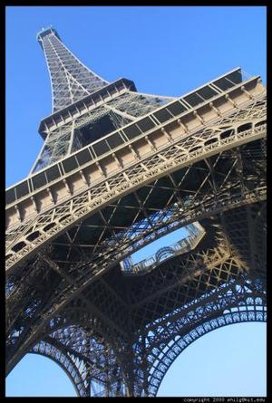 Eiffeltowertiltedhalf_0